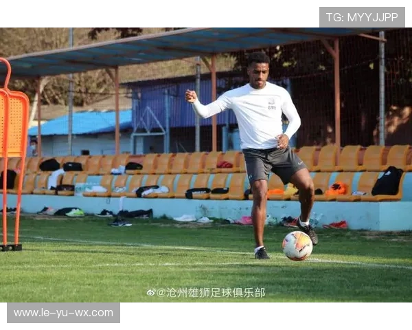 足球运营冰火两重天：从0：8惨败到10万点赞，俱乐部如何抓住热点破局？