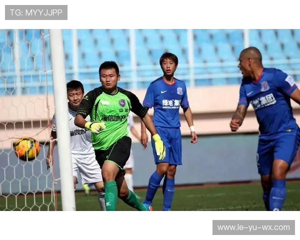 雷纳三夺金手套奖！红军门神18次零封创纪录，贝尼特斯盛赞其稳定表现